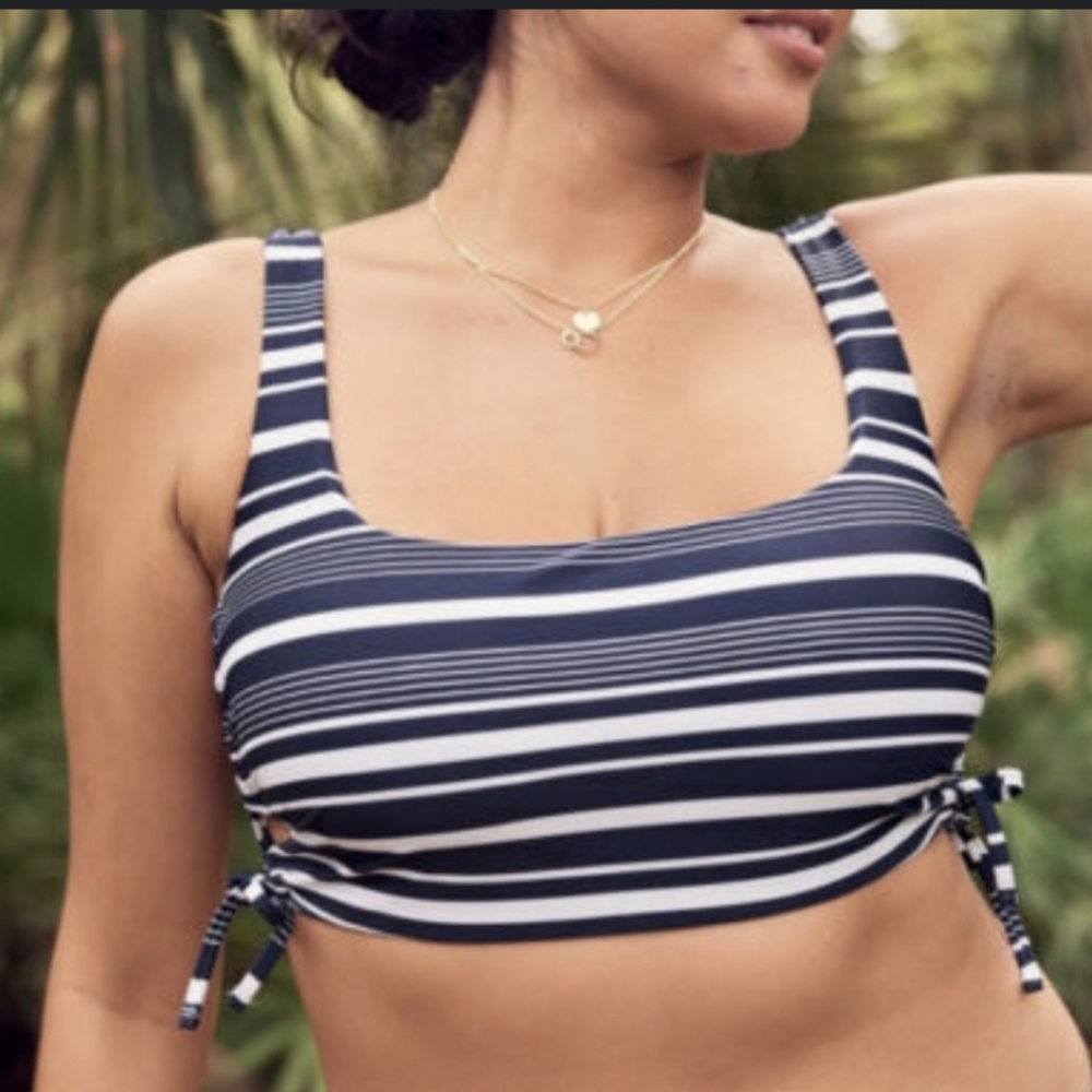 NWT Aerie Navy Blue And White Scoop Neck Bikini Top